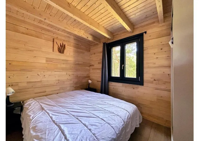 Parc Residentiel De Loisir : Le Loup Blanc Du Riou Otel Barcelonnette Fransa