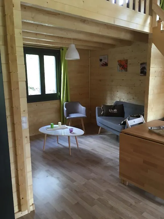 Hotel Parc Résidentiel de Loisir : Le Loup Blanc du Riou à Barcelonnette Village de vacances