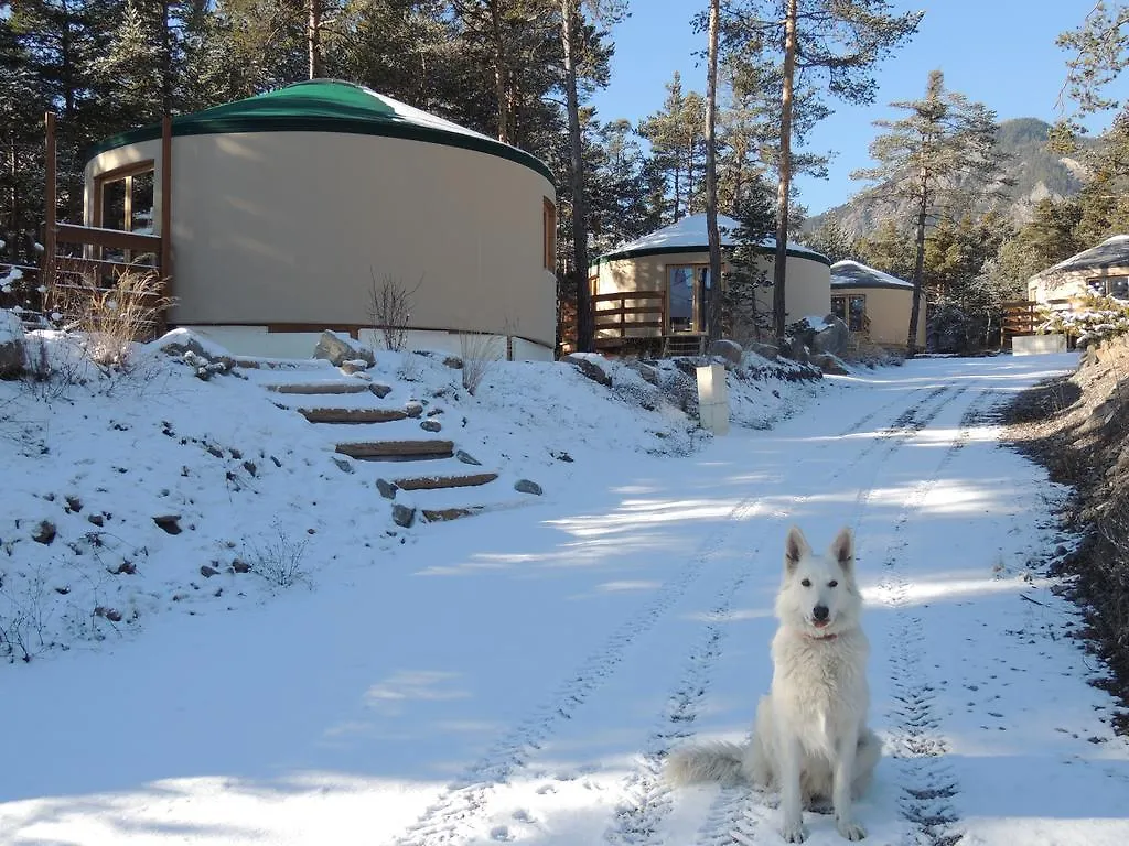 Village de vacances Hotel Parc Résidentiel de Loisir : Le Loup Blanc du Riou à Barcelonnette