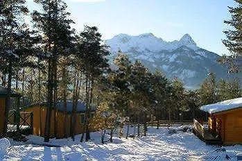 Village de vacances Hotel Parc Résidentiel de Loisir : Le Loup Blanc du Riou à Barcelonnette